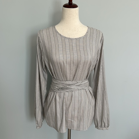 Ann Taylor long Sleeve Striped Tie Waist Blouse‎ Size Small EUC - Picture 3 of 7